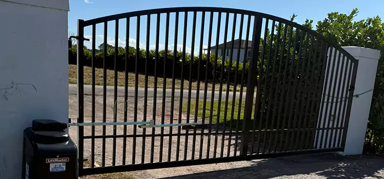 Driveway Fence Repair Urbandale
